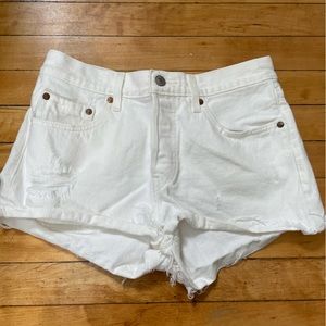 Levis 501 white shorts